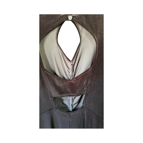 Elegant Black Long Sleeve Dress - Picture 3 of 13